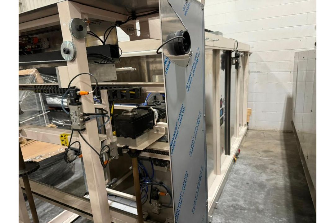 2020 GRX Manufacturing FHA 3000 full Height automatic can depalletizer w/ Z style side grip decline - Image 15 of 19