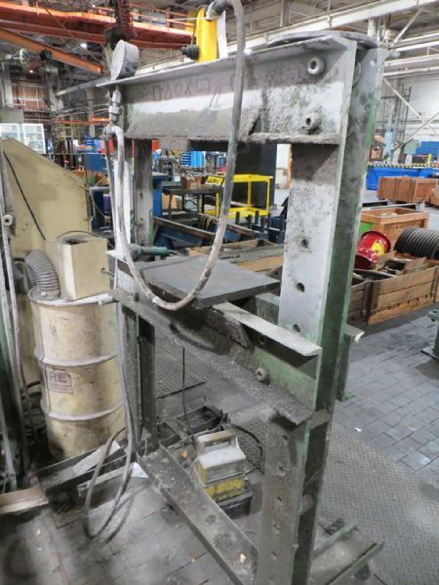 10 ton H-Frame press with Enerpac power unit, adjustable ram, 32" x 36" - Image 2 of 3