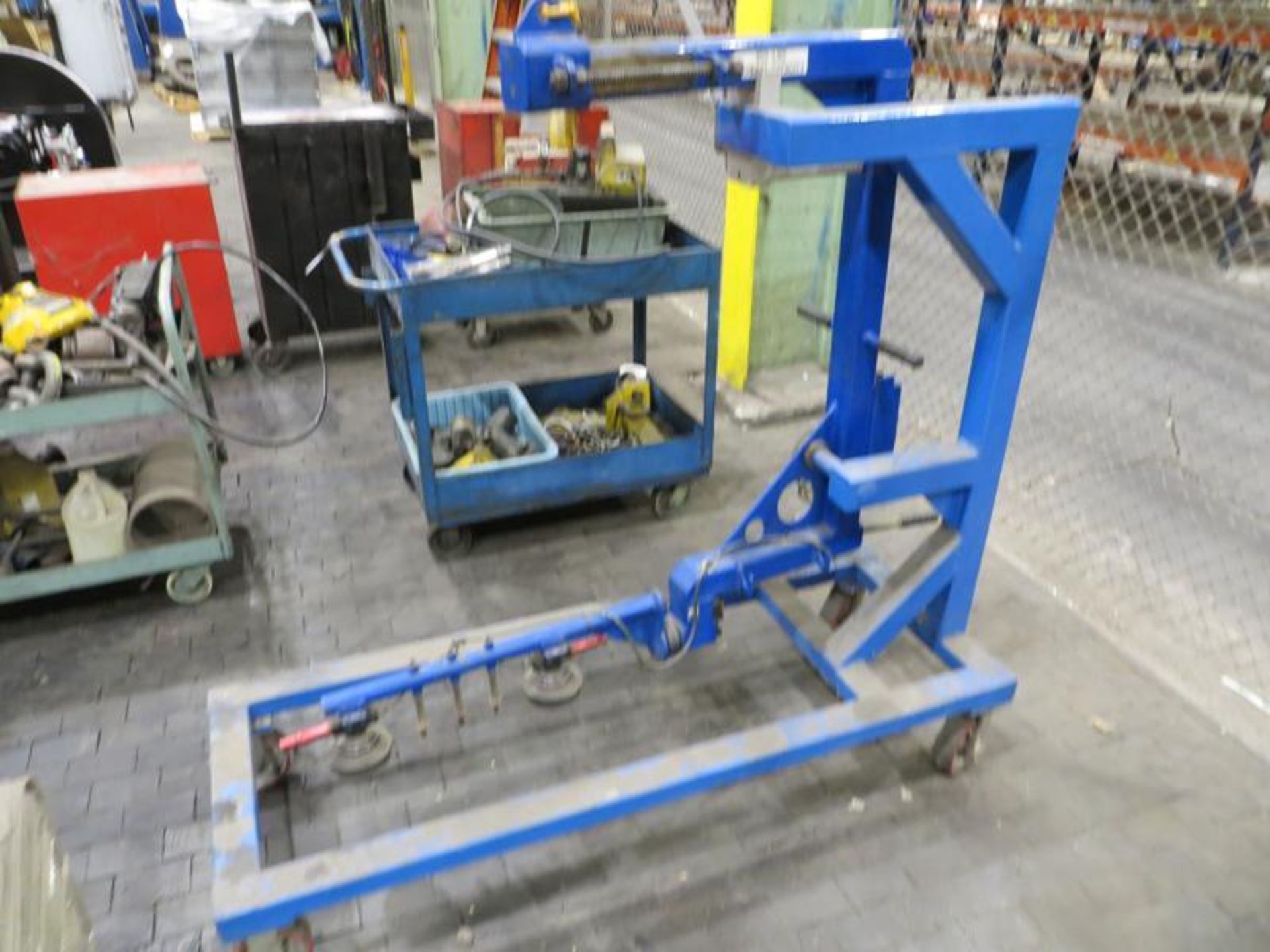 Pneumatic lift unit for hoist with rolling cart - Image 2 of 5