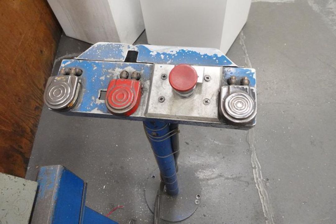Custom Built Dual Saw Pipecutting Station - Image 3 of 4