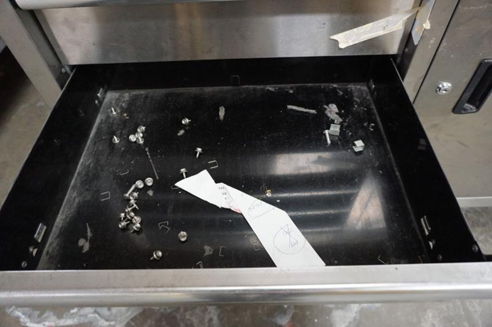 HUSKY Rolling Tool cabinet and Work Bench - Image 5 of 8