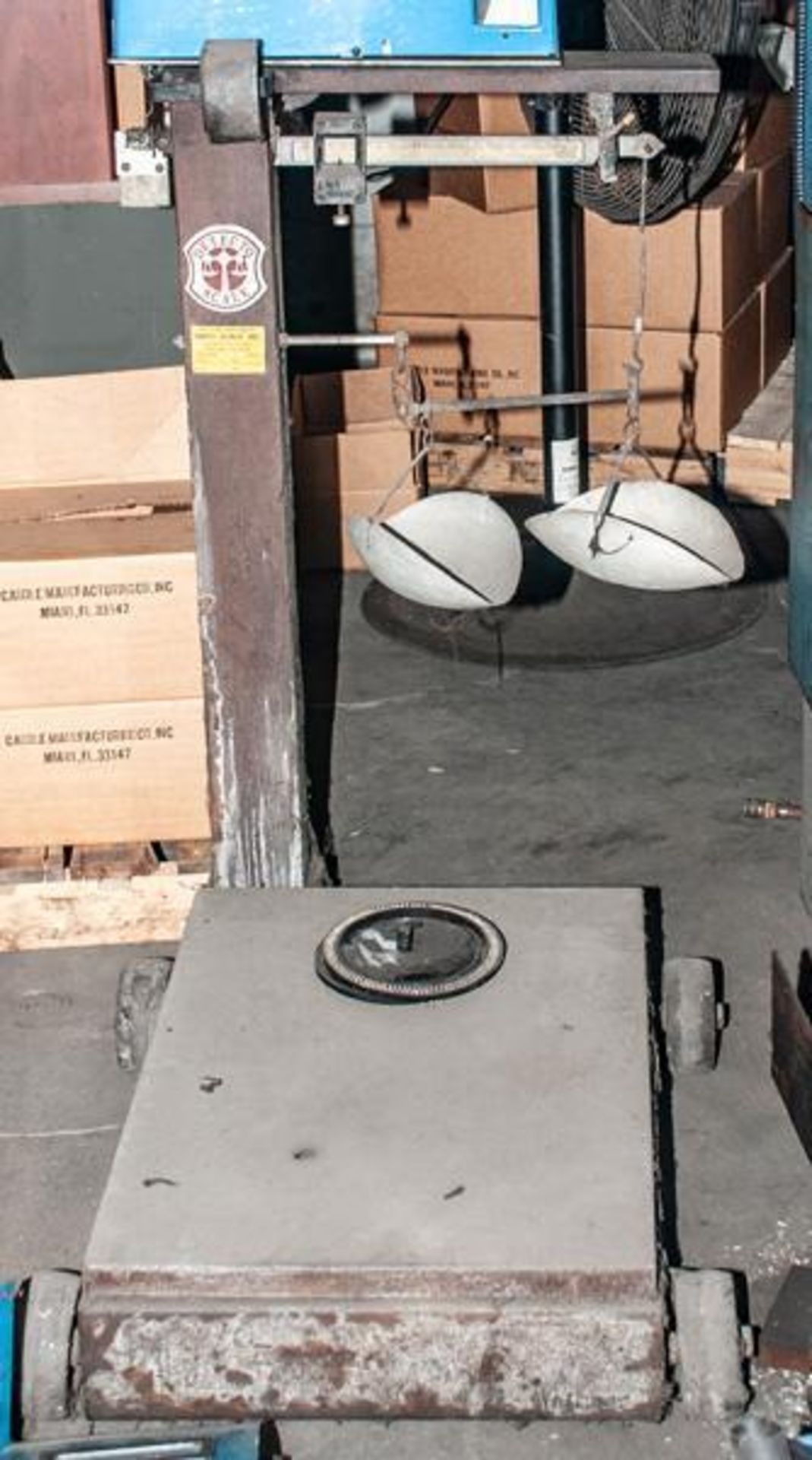 Floor Standing Platform Detecto Scale, 1,000lb Cap. In 5lb Increments - Image 2 of 2