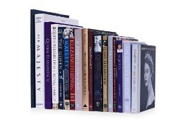 ROYALTY BOOKS - THE QUEEN (1/3)