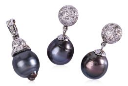 A SET OF TAHITIAN CULTURED PEARL JEWELLERY