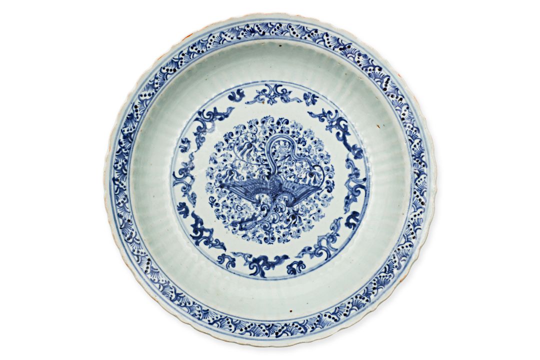 A BLUE AND WHITE PORCELAIN PHOENIX DISH - Image 1 of 13