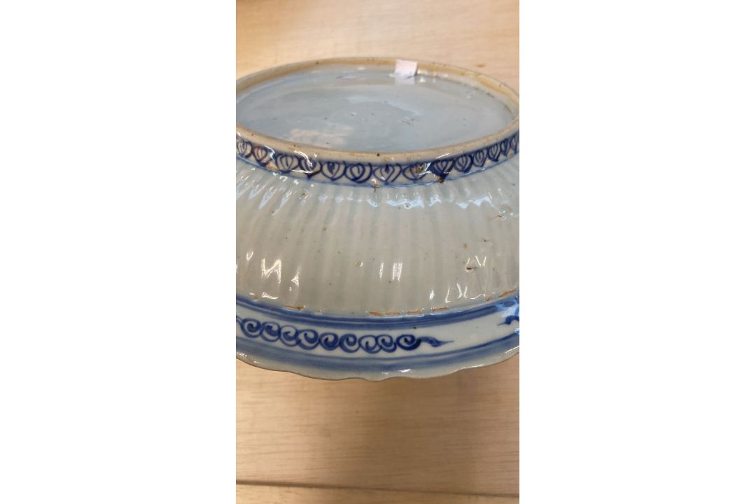 A BLUE AND WHITE PORCELAIN PHOENIX DISH - Image 12 of 13