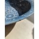 A LARGE SWATOW SLIP-DECORATED BLUE GROUND BOWL - Image 6 of 7
