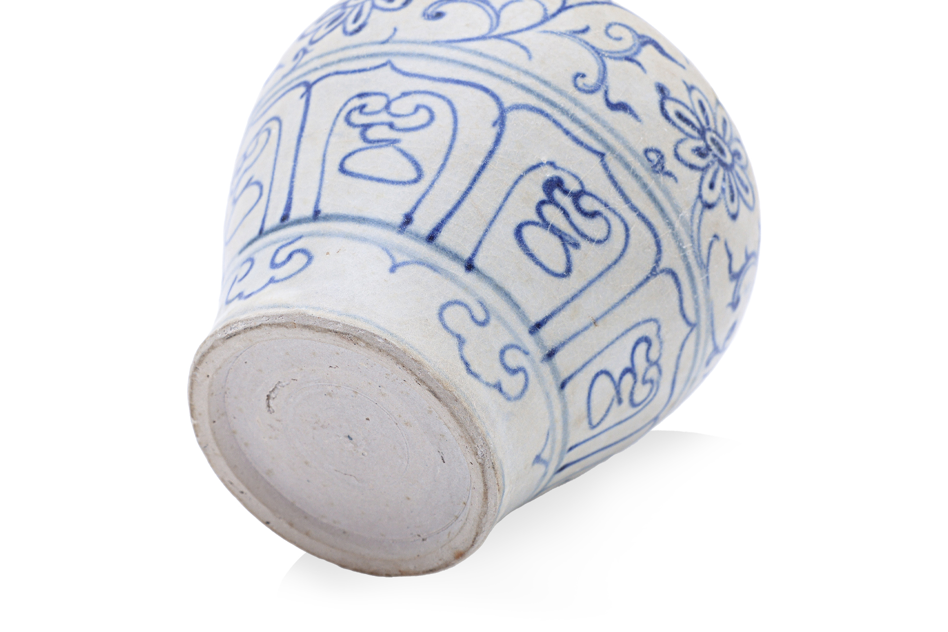 A SMALL VIETNAMESE BLUE AND WHITE JAR AND DISH - Image 3 of 4