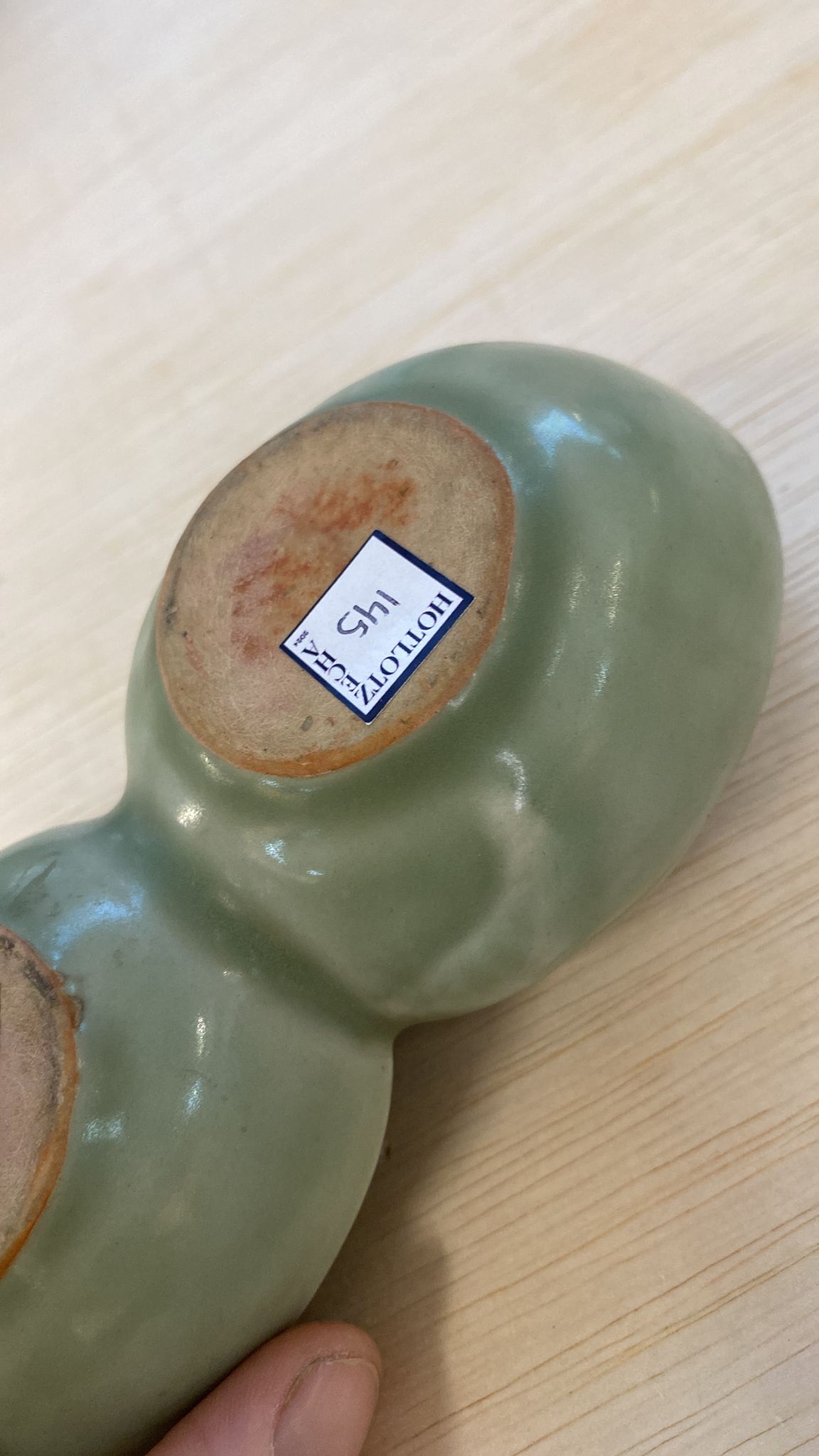 A CELADON PEACH-FORM WATER DROPPER AND WASHER - Image 12 of 12