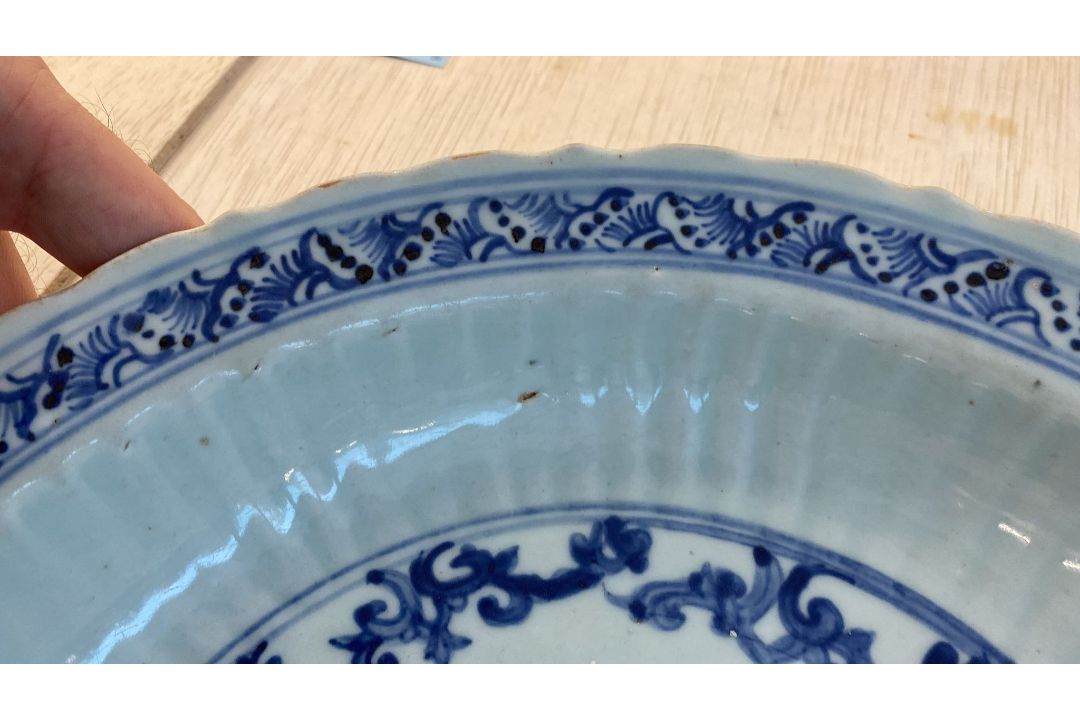 A BLUE AND WHITE PORCELAIN PHOENIX DISH - Image 7 of 13