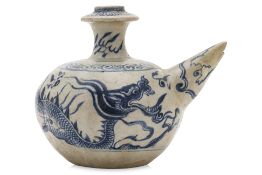 A VIETNAMESE BLUE AND WHITE DRAGON KENDI