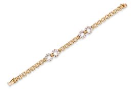 A DIAMOND LINK BRACELET