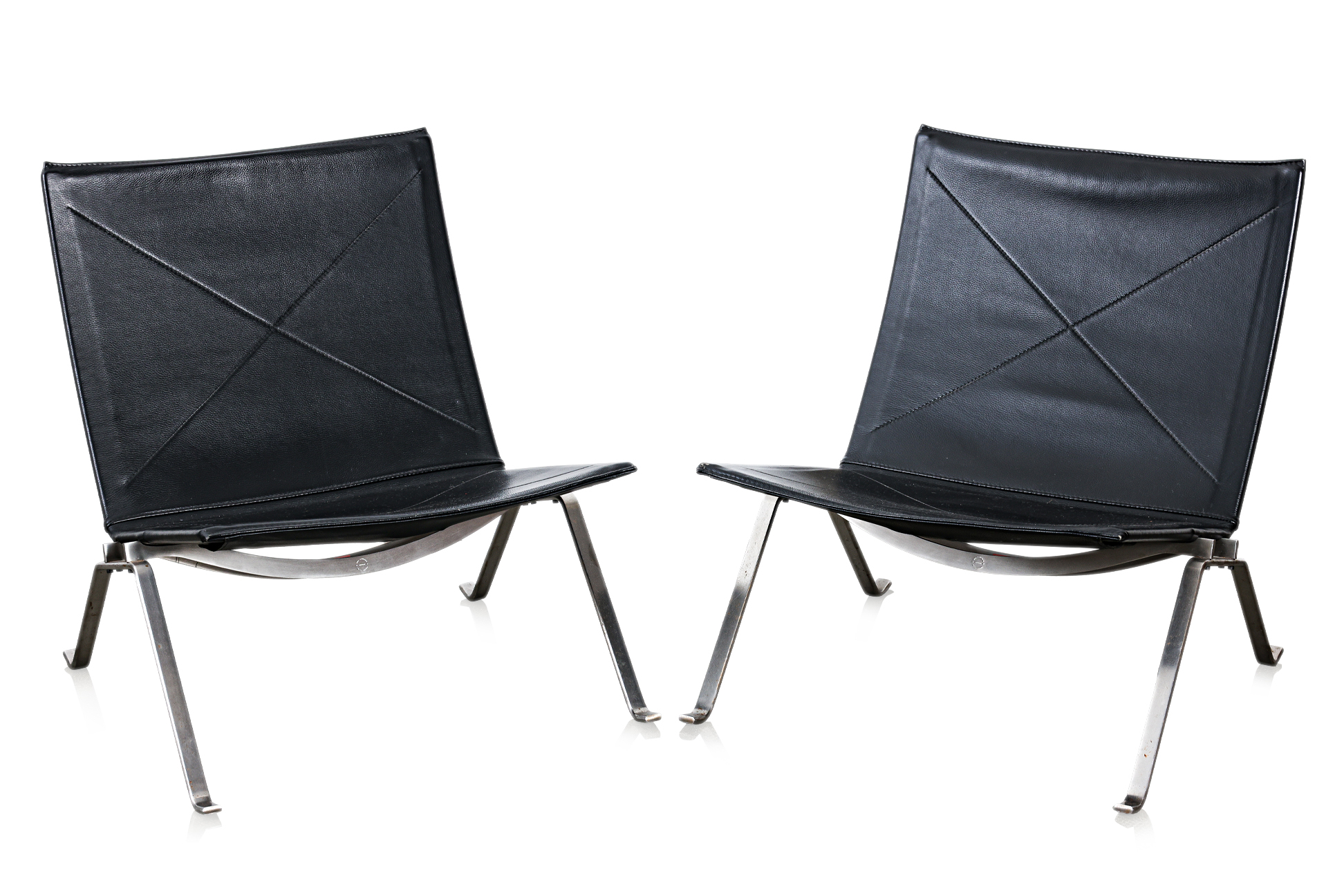 A PAIR OF POUL KJAERHOLM PK-22 CHAIRS FOR FRITZ HANSEN