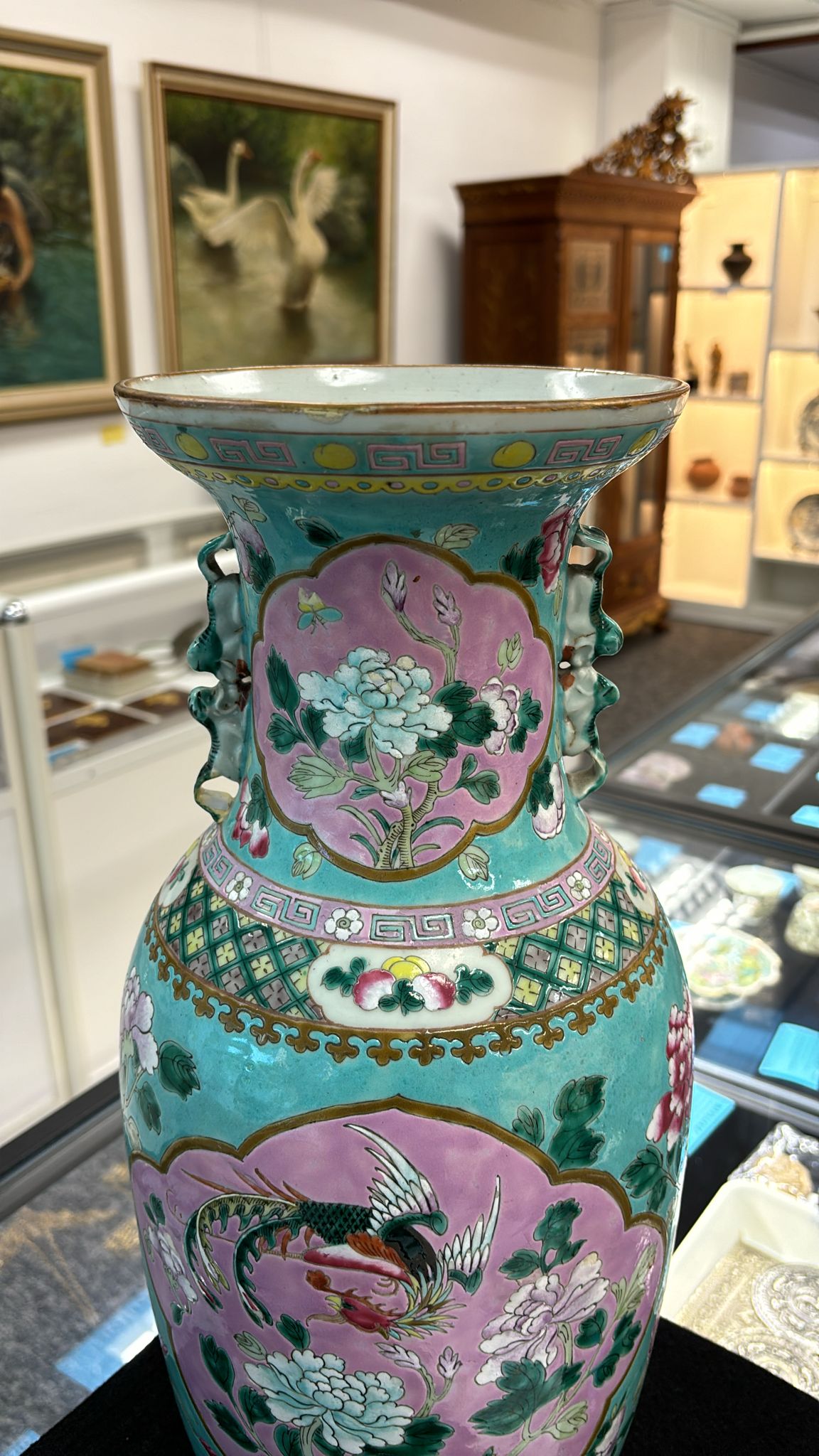 A FAMILLE ROSE TURQUOISE GROUND BALUSTER VASE - Image 10 of 15