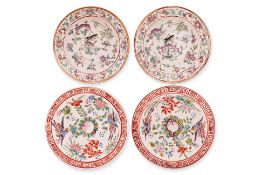 A GROUP OF FOUR FAMILLE ROSE SAUCERS