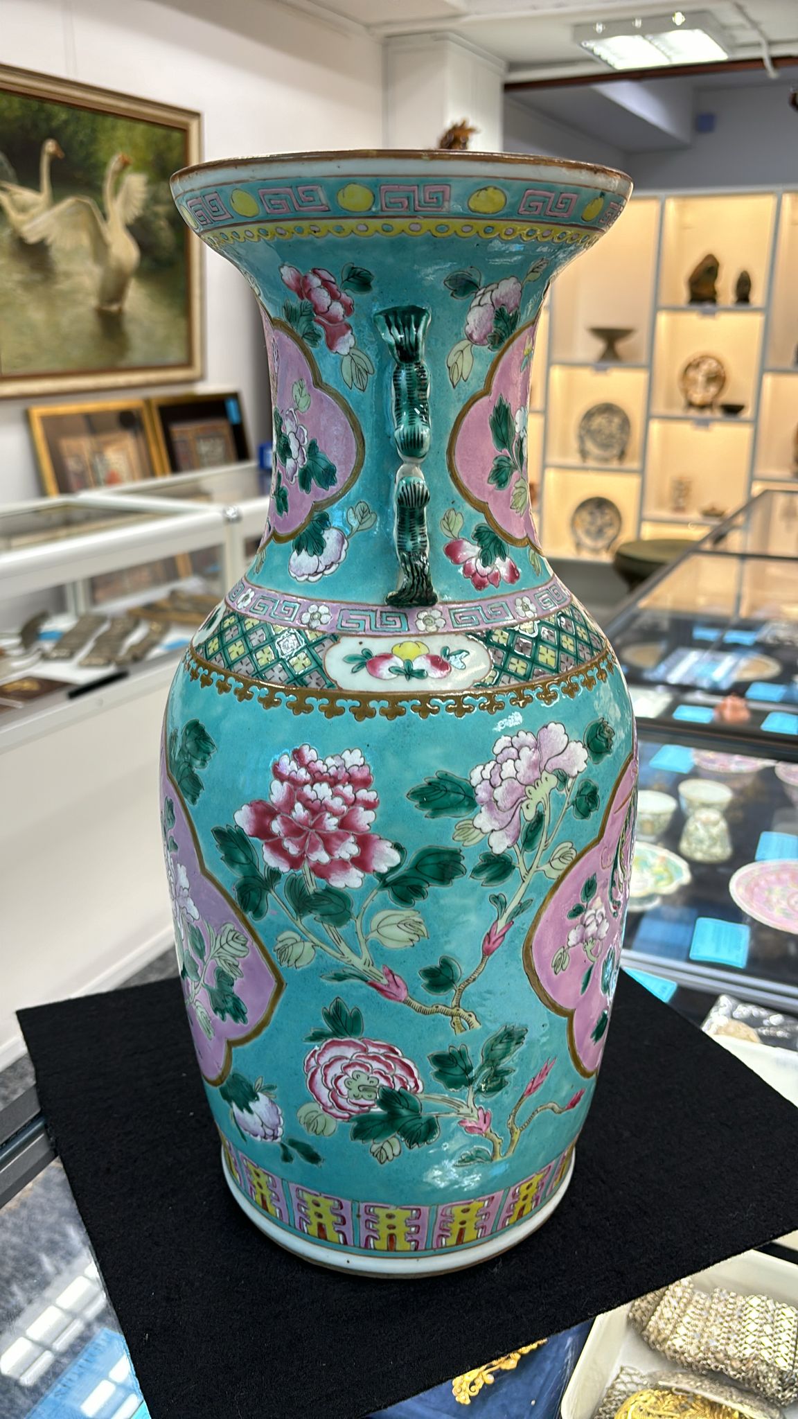 A FAMILLE ROSE TURQUOISE GROUND BALUSTER VASE - Image 8 of 15