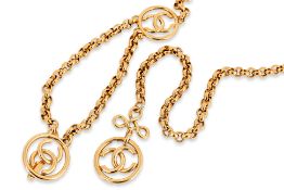 A CHANEL INFINITY CC CHAIN BELT