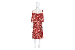 A CHLOÉ ABSTRACT PRINT DRESS BY KARL LAGERFELD