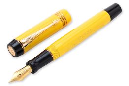 PARKER DUOFOLD MANDARIN YELLOW LIMITED EDITION FOUNTAIN PEN