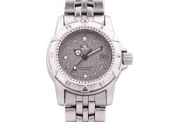 A TAG HEUER LADIES WATCH