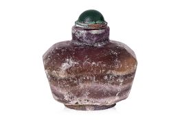 AN OCTAGONAL AMETHYST SNUFF BOTTLE