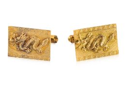 A PAIR OF 'DRAGON' CUFFLINKS