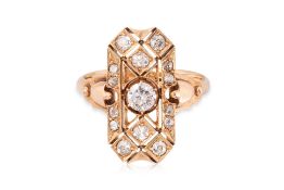 AN ART DECO STYLE DIAMOND RING