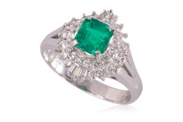 A COLOMBIAN EMERALD AND DIAMOND RING