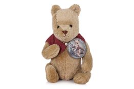 AN R. JOHN WRIGHT CLASSIC WINNIE THE POOH BEAR
