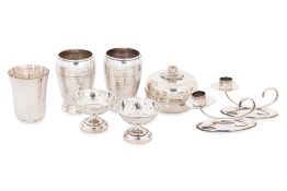 A GROUP OF EUROPEAN SILVER AND SILVER PLATED ITEMS