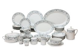 AN EXTENSIVE NORITAKE BLUE HILL PATTERN DINNER AND TEA SERVICE