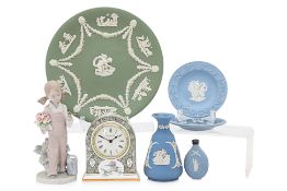 A GROUP OF WEDGWOOD AND A LLADRO FIGURE