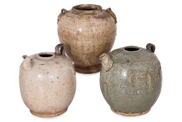 A GROUP OF THREE VIETNAMESE WARES
