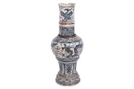 A LARGE VIETNAMESE BLUE AND WHITE CANDLEHOLDER