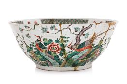 A LARGE FAMILLE VERTE PORCELAIN PUNCH BOWL