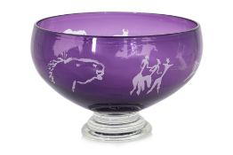STEVEN V CORREIA (AMERICAN, B. 1949-) - A STUDIO GLASS BOWL