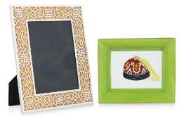 A SHANGHAI TANG PHOTOGRAPH FRAME AND PORCELAIN TRAY
