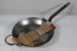 An as new De Buyer Poele Mineral 