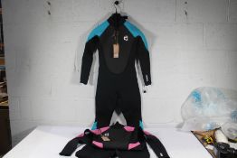 Two junior's Gul 2023 G Force 3mm flatlock steamer