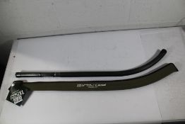 An as new Gardner Pro-Pela XL Carbon Throwing Stick 25mm.