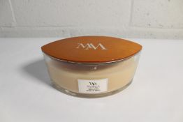 Woodwick Vanilla Bean Crackles as it Burns 463.6g Candle.