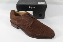 Men's boxed as new Jones Bootmaker Longwood Suede Derby Brogues (UK 8).