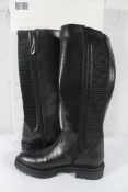 A pair of women's boxed as new Geao Respira D Iridea Boots - Black (UK 7.5).