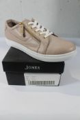 Boxed as new Jones Bootmaker Padova Leather Lace-Up Trainers - Stone (UK 8).