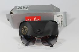 A pair of as new Ray-Ban sunglasses in gunmetal gradient grey (ORB3478) (Outer box damaged).