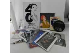 Autographs and comics