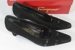 A pair of women's pre-owned Salvatore Ferragamo Su