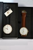 Five Zenn quartz watches (4x brown and 1x black le