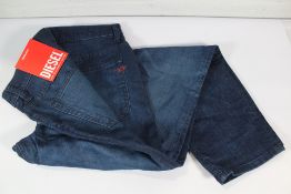Diesel 2005 D-Fining Tapered Jeans (33W, 34L).