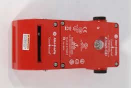 Allen Bradley Guardmaster 440G-L Series Solenoid Interlock Switch, 440G-L07264.